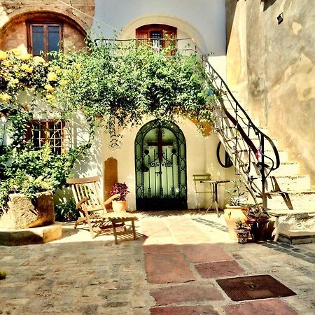 Oliva Courtyard Guesthouse Εξωτερικό φωτογραφία