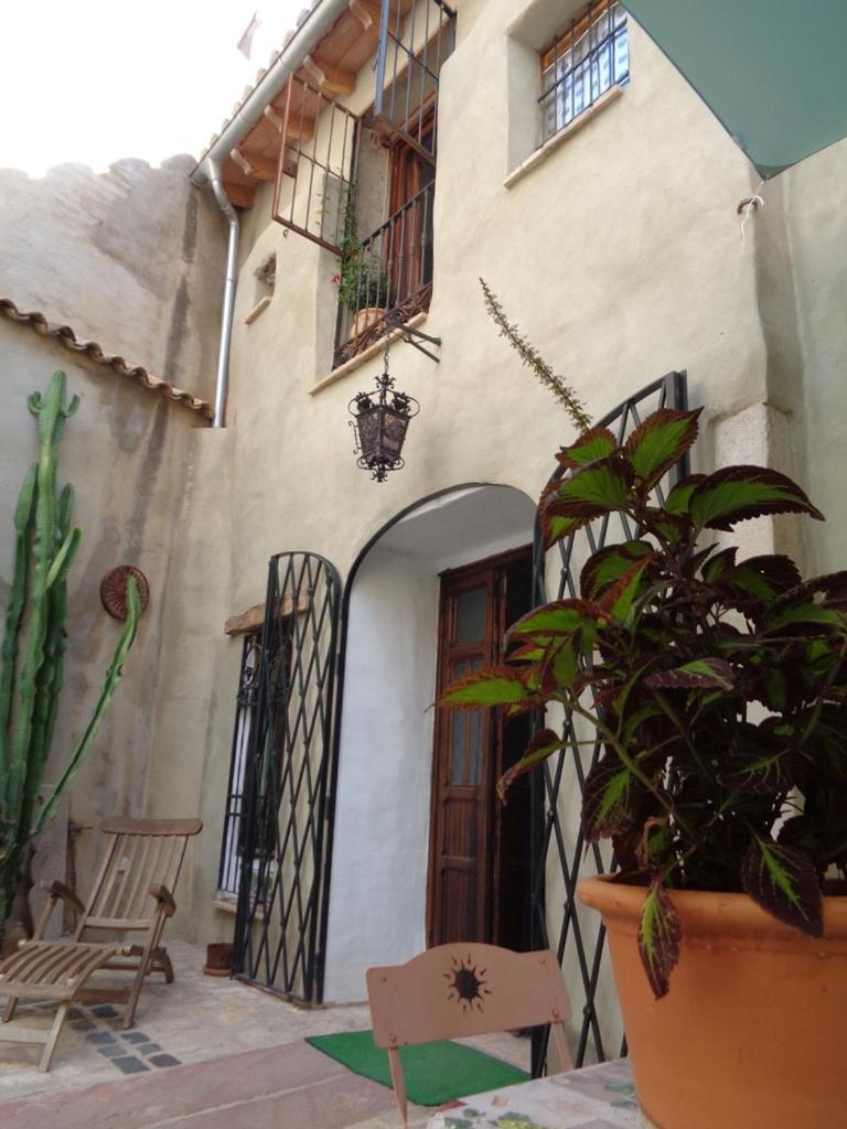 Oliva Courtyard Guesthouse Εξωτερικό φωτογραφία